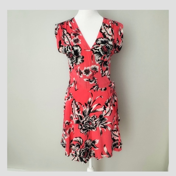 Yumi Kim Wrap Dress Silk Pink Black White Oversized Floral Pattern Short Sleeve - Picture 7 of 15